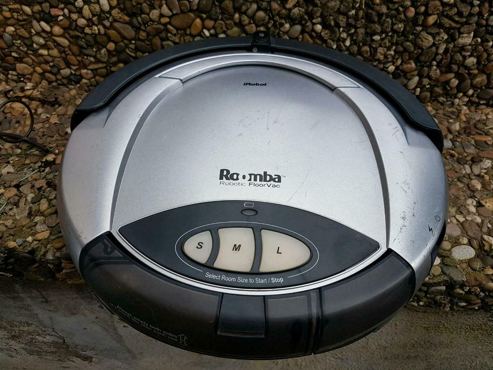 iRobot Roomba 3330 in Tann