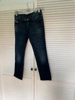 DIESEL Jeans dunkelblau Gr 28 Hessen - Biedenkopf Vorschau
