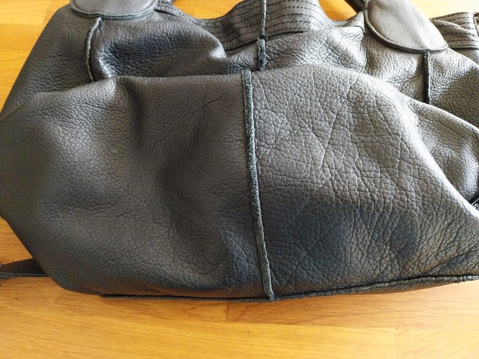 Liebeskind Berlin Tasche Leder schwarz sehr guter Zustand VB75 EU in Solingen