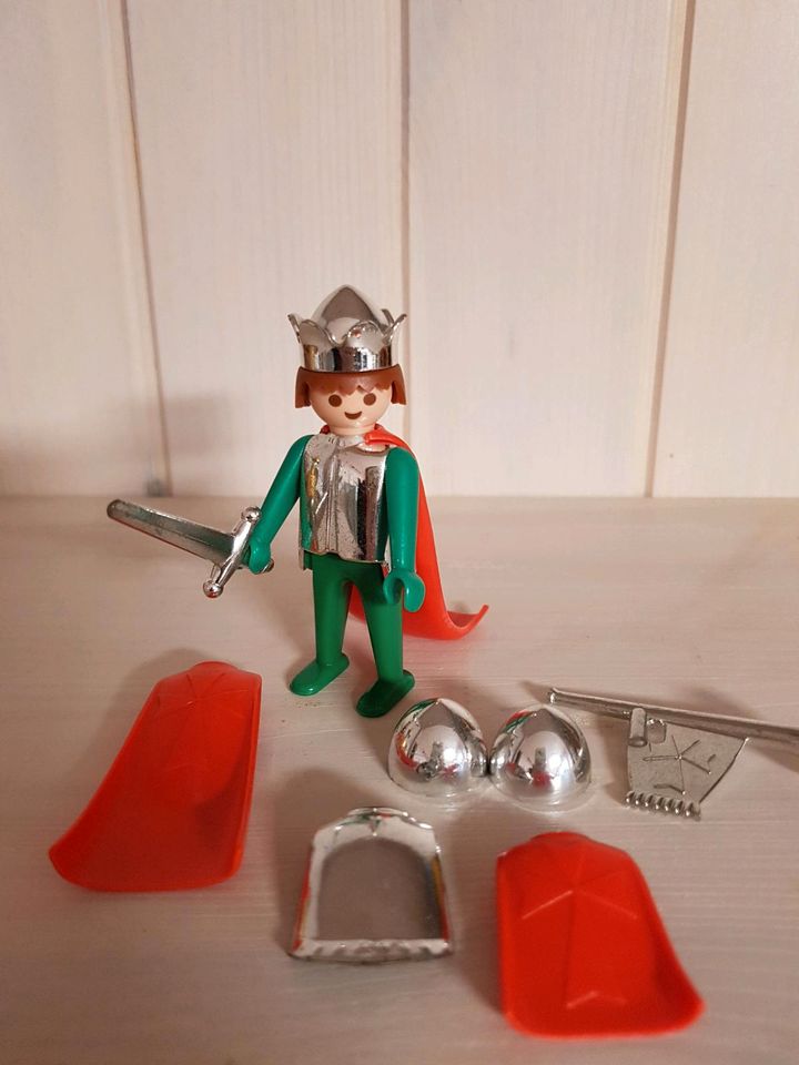 Playmobil Klicky König 3331 mit Zubehör in Bönningstedt