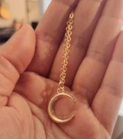 Sailor Moon Anime Goldene Halskette mit Mondsichel-Anhänger Berlin - Pankow Vorschau