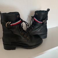 Tommy Hilfiger Schuhe Nordrhein-Westfalen - Velbert Vorschau