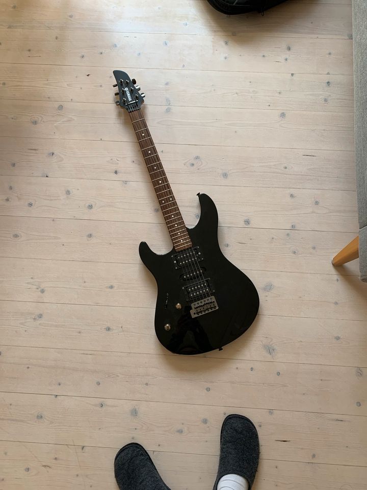 Yamaha RGX 121 ZL e Gitarre Linkshänder lefty in Karlsruhe