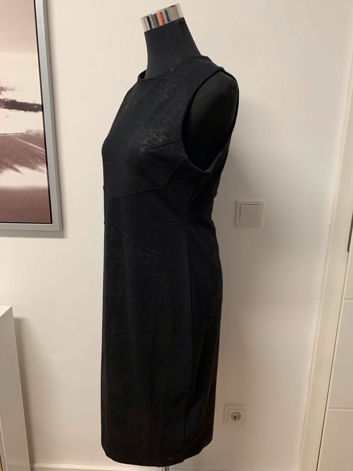 Calvin Klein Jeans Kleid Gr.XL Schwarz sehr guter Zustand in Wiehl