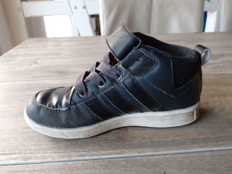 Adidas hohe Sneaker Turnschuhe Gr. 29 schwarz *Top* in Pförring