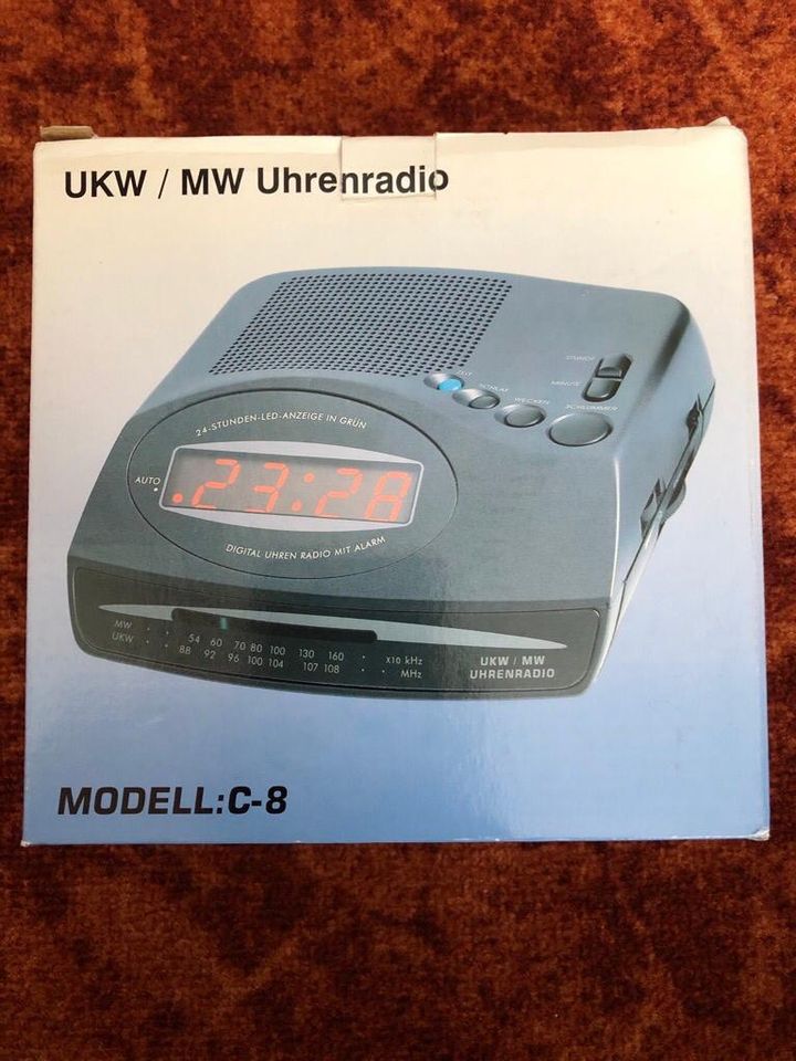UKW/MW Uhrenradio neu in Göttingen