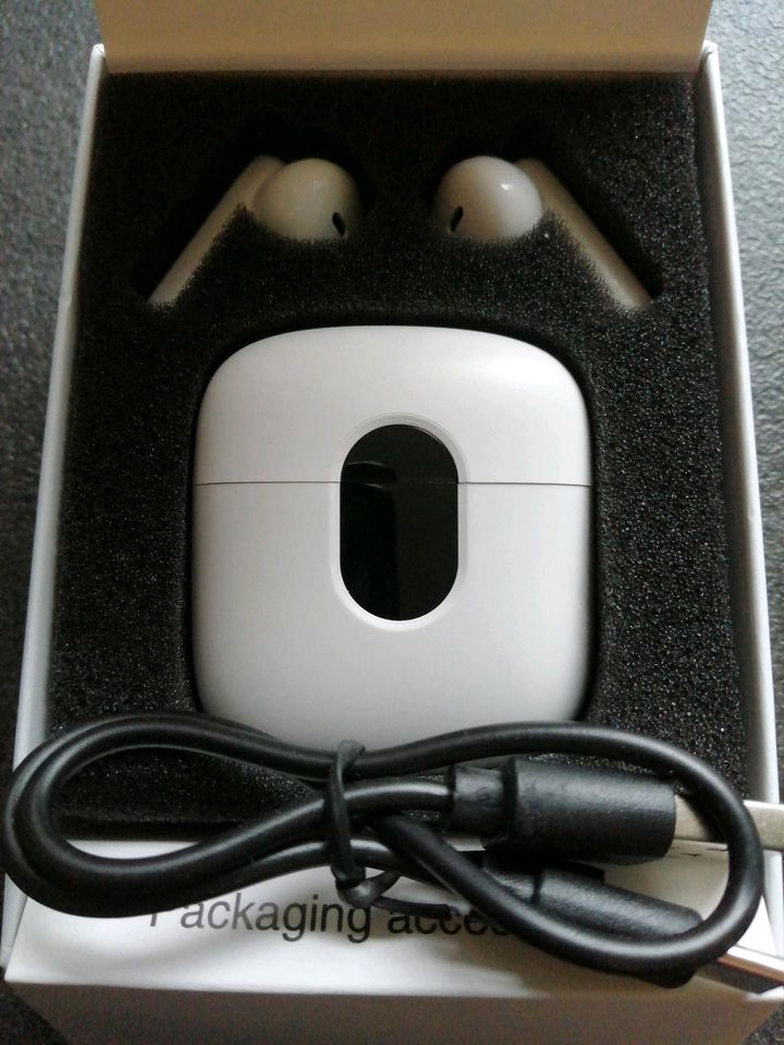 Kopfhörer Bluetooth 5.3 kabellos mit Mikrofon in Regensburg