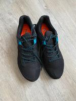 Reebock Schuhe Gr. Euro 42 schwarz neuwertig Hessen - Echzell  Vorschau