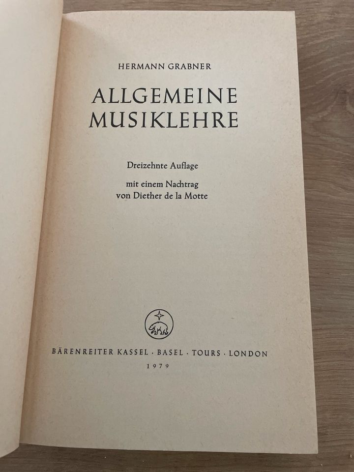 Allgemeine Musiklehre 13. Auflage von Hermann Grabner in Hüllhorst