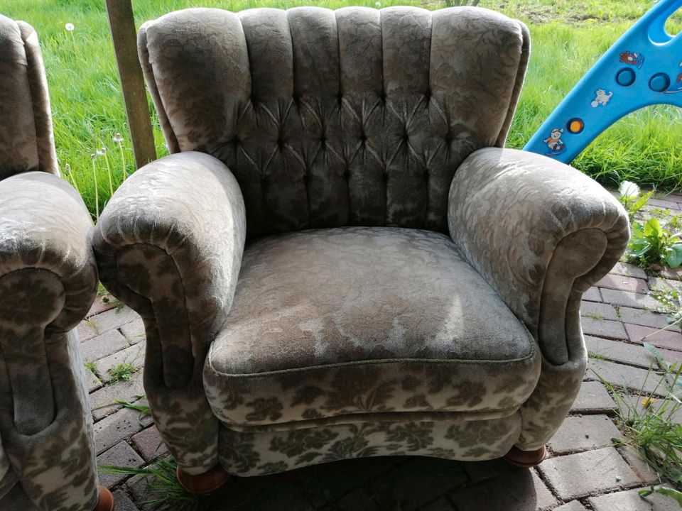 Sofa und 3 Sessel zu verkaufen in Extertal