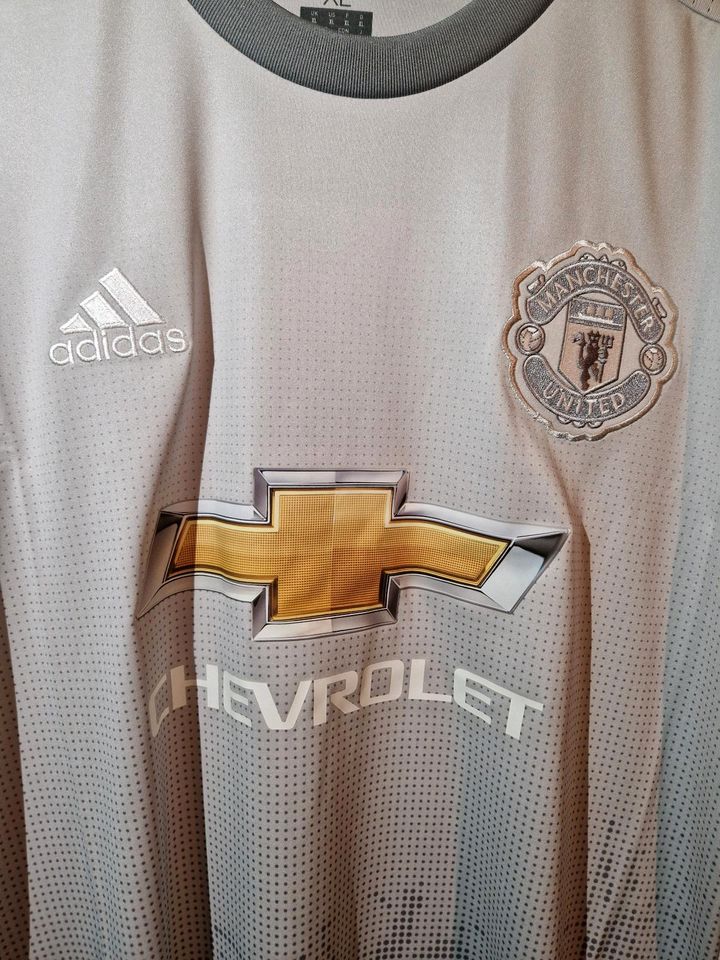 Manchester United Trikot NEU! GR. M Adidas ⚽️ HÄNDLER in Bad Rappenau