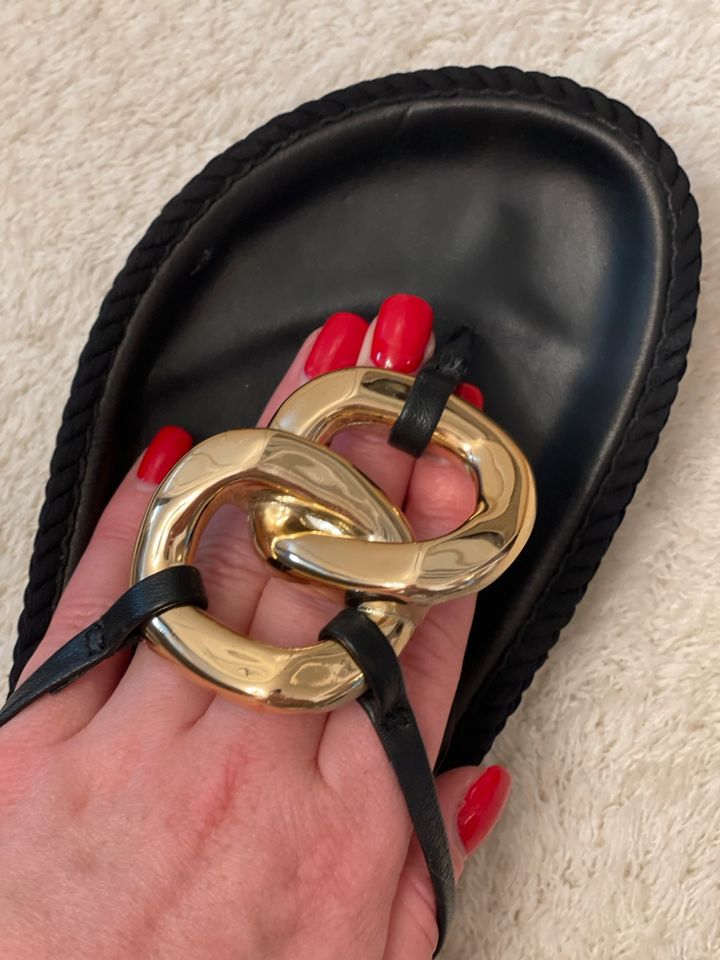 Asos Sandalen schwarz Gold gr 39 neuwertig Blogger in Hamburg