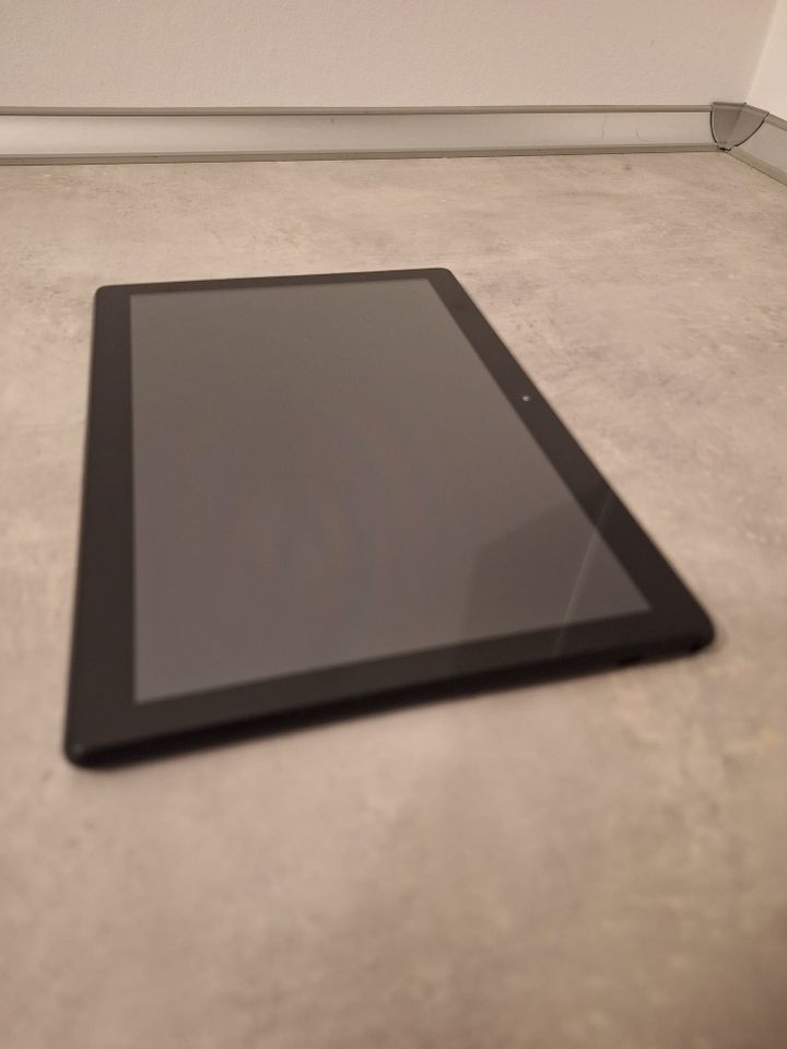 Tablet Lenovo tab M10 HD TB-X505F mit OVP und Schutzhülle in Lahnstein