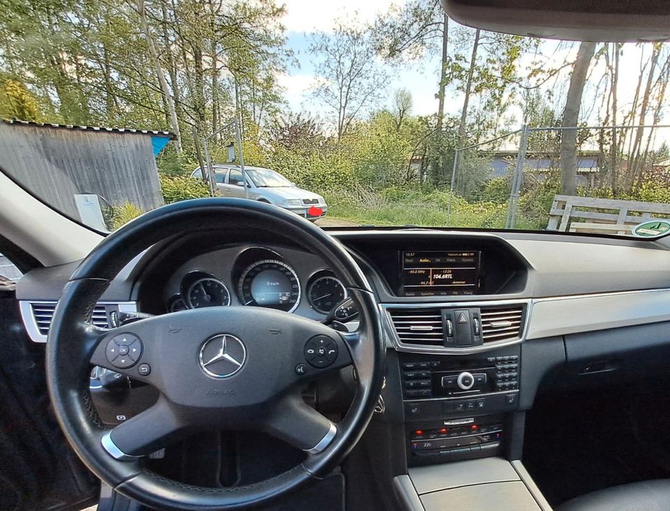 Mercedes-Benz E 350 T AVANTGARDE Autom. Xenon, AHK in Fredersdorf-Vogelsdorf