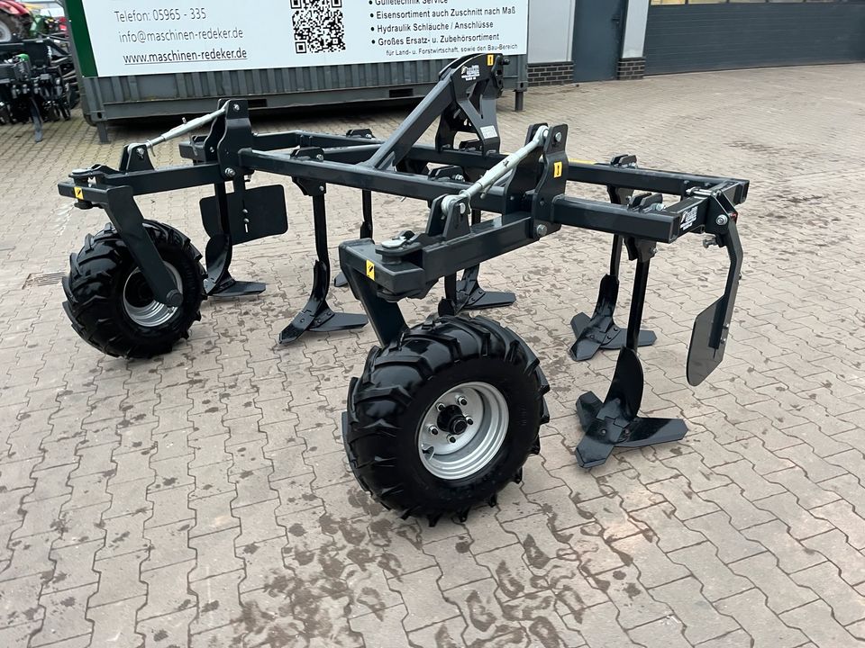 Frontgrubber Mulchgrubber Frontmulchgrubber 3m mit Stützräder Neumaschine in Klein Berßen