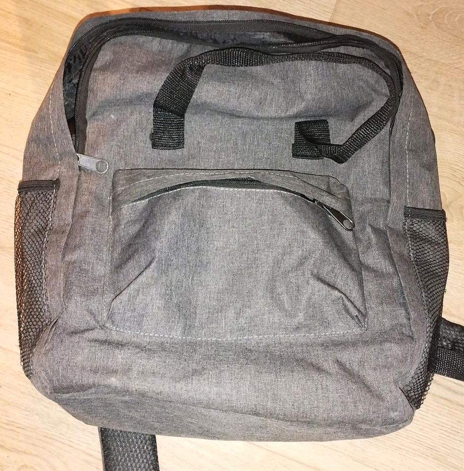 Rucksack grau in Hameln