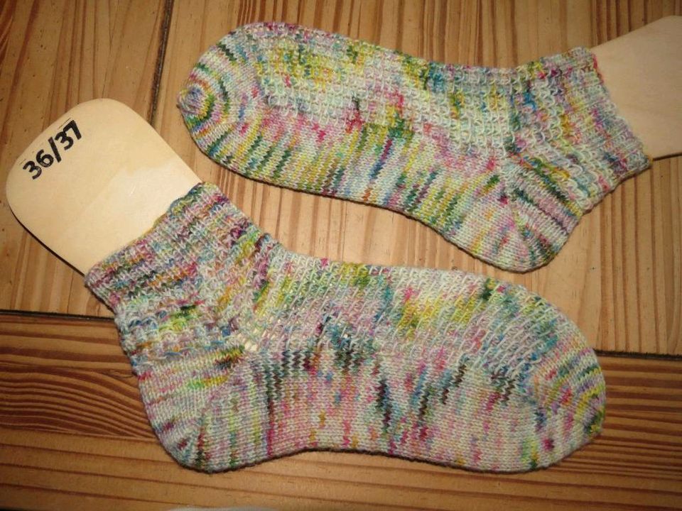 Handgestrickt⭐je Paar 10,00€~Strick Schurwoll Socken Gr.36/37~Neu in Hatten