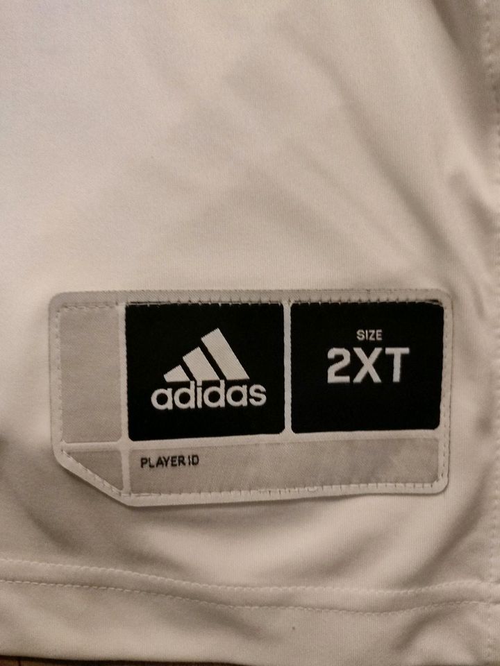 Adidas Basketball Trikot 2XT neu mit Originalverpackung und Etike in  Hannover - Döhren-Wülfel | eBay Kleinanzeigen ist jetzt Kleinanzeigen