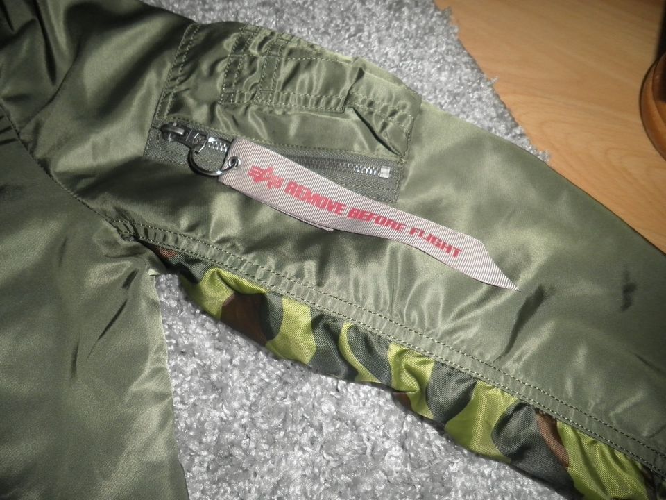 Original Alpha Industries Bomberjacke Gr. S Wendejacke Tarnfleck in Saarbrücken