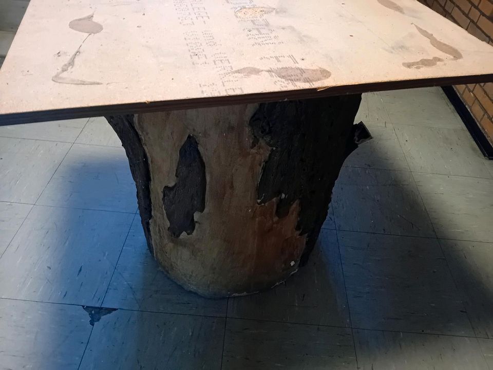 Tisch Baum Imitat Baumstamm 4 mal in Lehrte