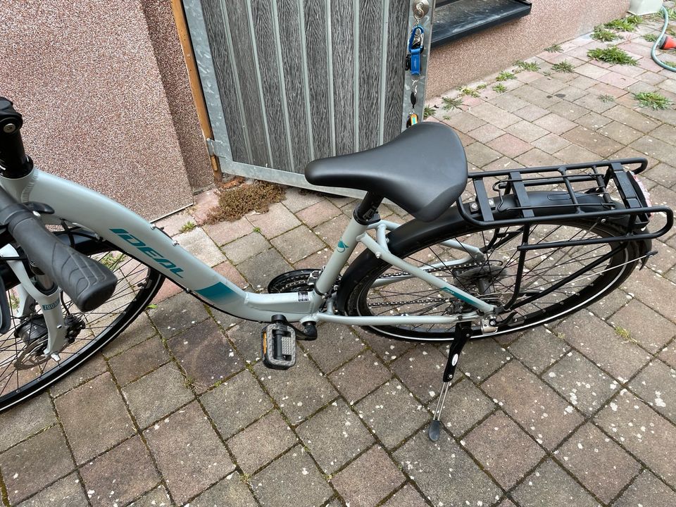 Damenrad (kein E-Bike) in Bodenheim