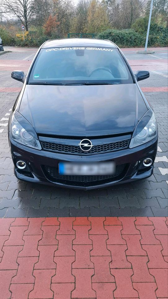 Opel Astra H OPC in Herne