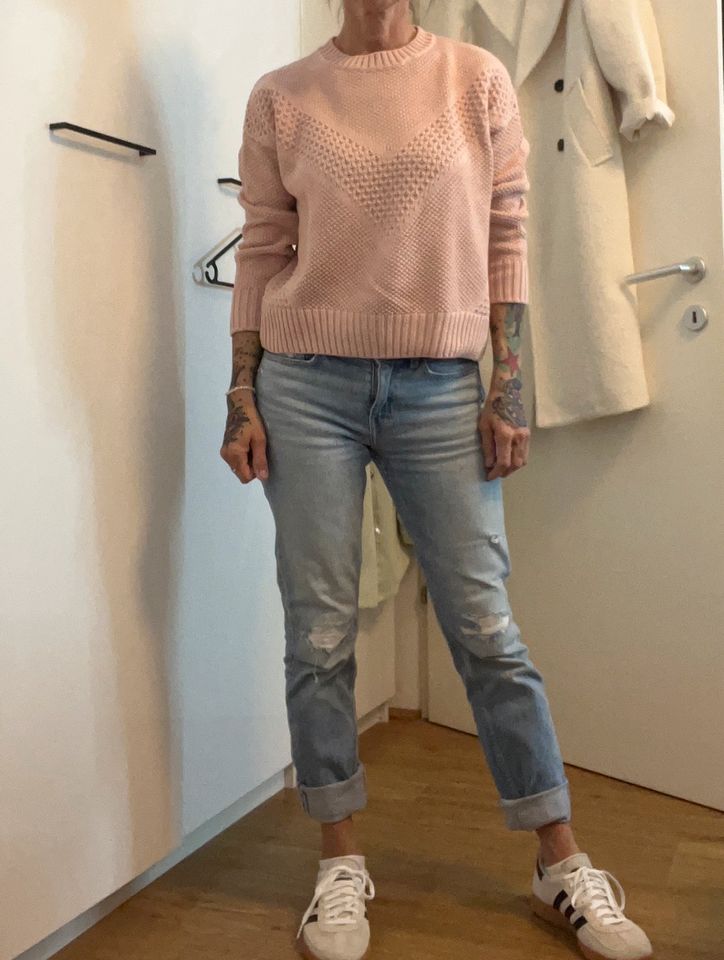 H&M Divided Pullover Pulli Gr. S rosa in Freilassing