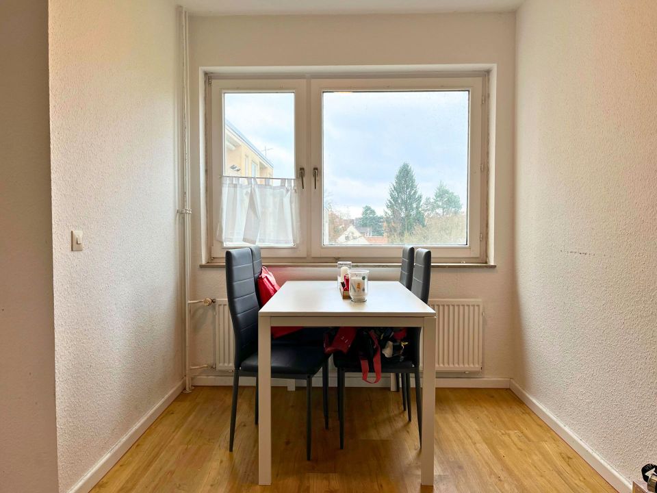 Rendite-Objekt: 3 Zimmer Wohnung mit Balkon und TG-Stellplatz in Hannover