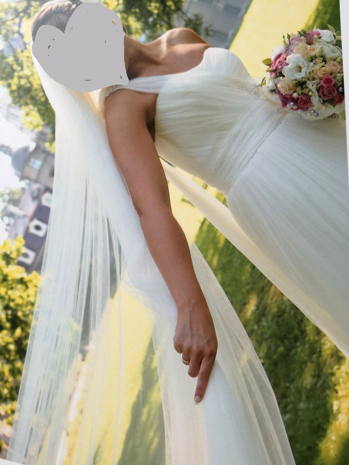 Brautkleid von Pronovias in Amöneburg