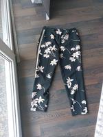Hose mit Blumen Nordrhein-Westfalen - Büren Vorschau