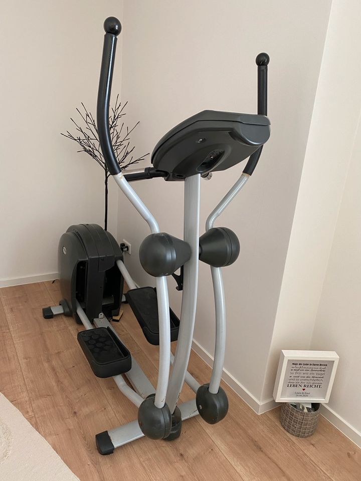 Profi Crosstrainer Fitness Homegym | Emotion Fitness Motion in Edewecht - Friedrichsfehn