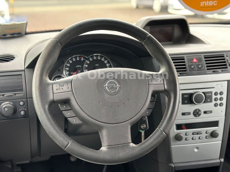 Opel Meriva 1.6 Cosmo*AUTOMATIK*2.HAND*SHZ*PDC* in Oberhausen