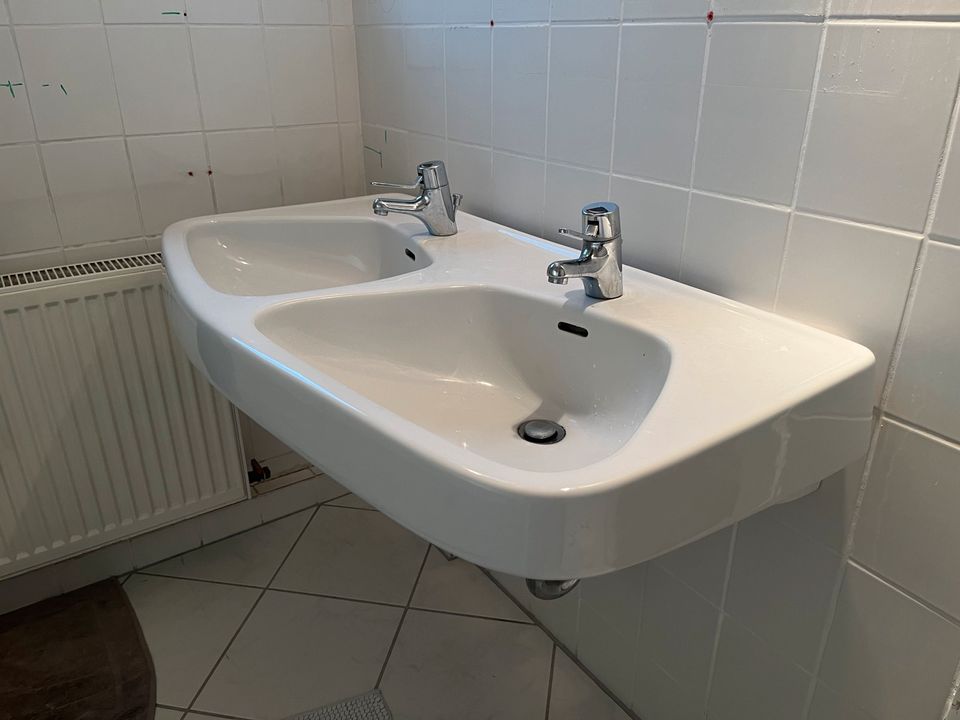 Doppel Waschbecken, Waschtisch in Stuttgart