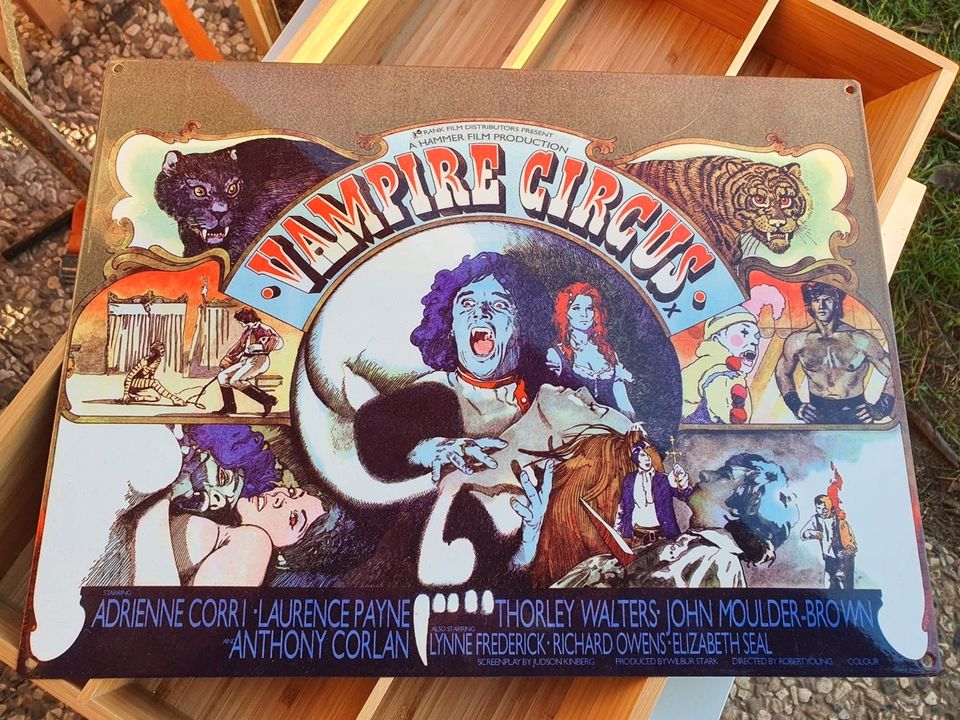 40x30 Hammer Film Vampire Circus Blechschild in Reher