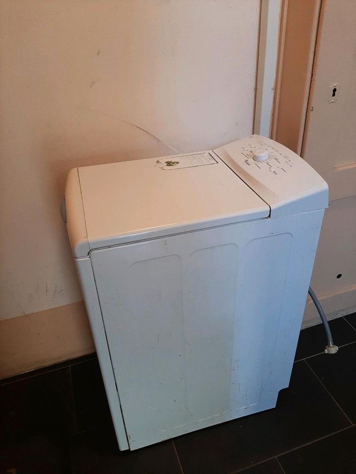 Defekte Waschmaschine Whirlpool AWE 5100 zu verschenken in Rötha