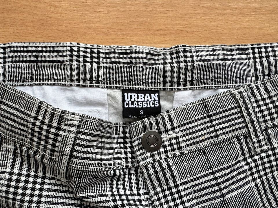 Urban Classics, Cargohose, S, Schwarz/Weiss in Trebur