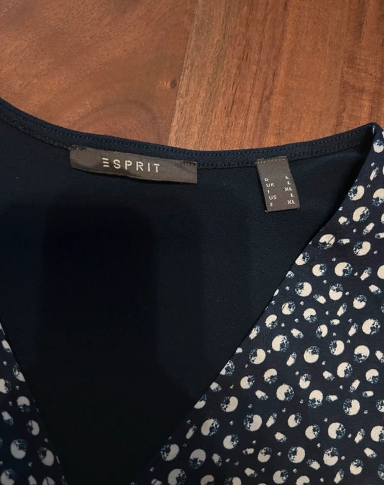 Hübsches Damen Longshirt Shirt von Esprit Größe L Neu in Berlin