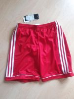 Adidas kurze Fußballhose Gr. 164 Nordrhein-Westfalen - Lemgo Vorschau