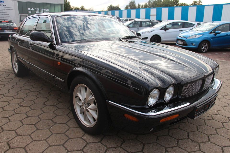 Jaguar XJ Sovereign 4.0*2.HAND*el.SD*LEDER*PDC*PIC89 in Winsen (Luhe)