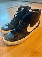 NIKE Blazer Mid ‘77 Herren Gr. 45 Sneakers Turnschuhe Nordrhein-Westfalen - Hünxe Vorschau