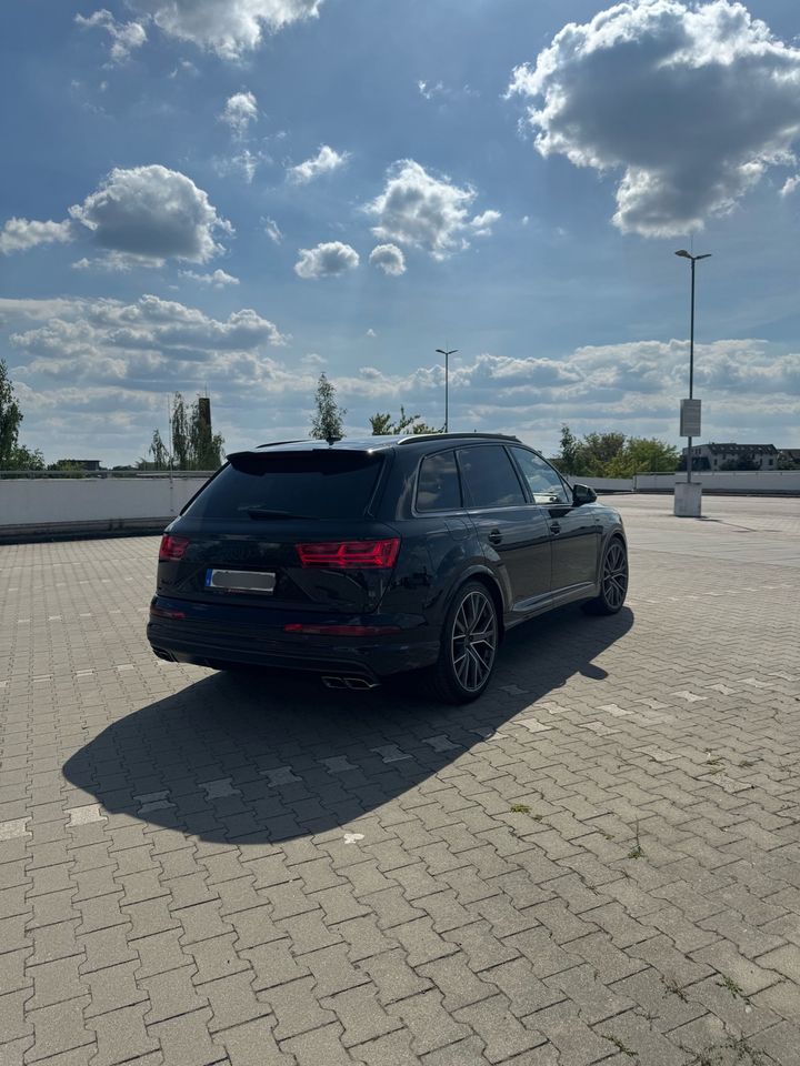Audi SQ7 Quattro super Zustand KEIN TAUSCH in Potsdam