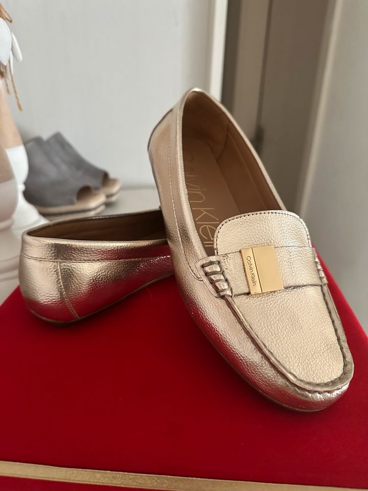 Calvin Klein loafer 37 Schuhe neu Gold Schuhe ck in Krefeld