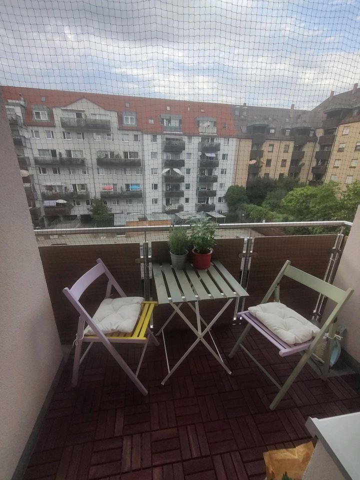 ANFRAGESTOPP/NO REQUESTS Super schöne 2 Zimmer Wohnung mit Balkon in Nürnberg (Mittelfr)