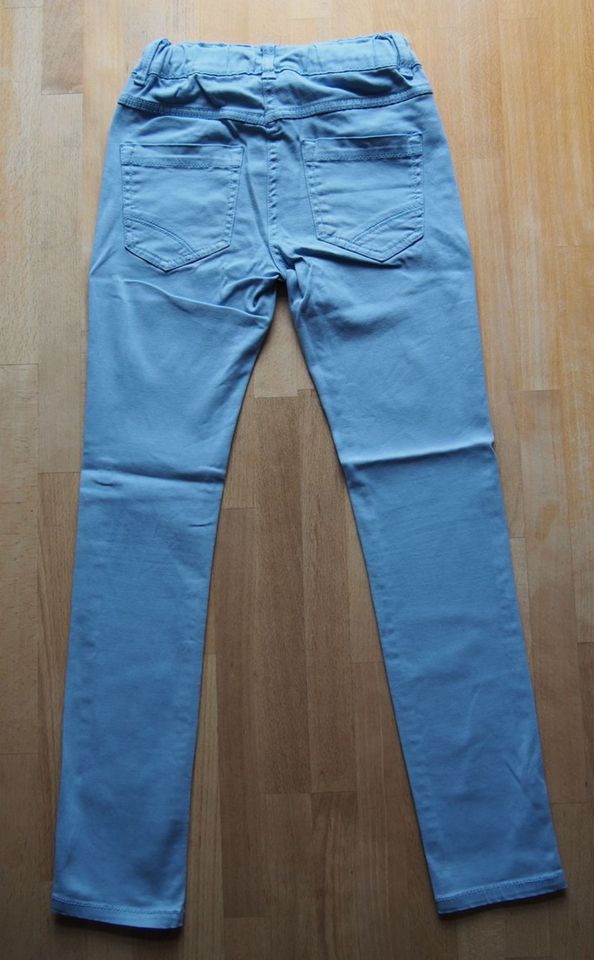 S. Oliver Chino Schlupfhose hellblau in Gr. 134 slim in Hamburg