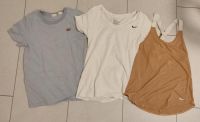3 Oberteile für Frauen, T-Shirts, Levis & Nike, Gr. XS & S Niedersachsen - Schortens Vorschau