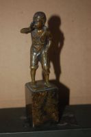 Kleine Figur Bronze auf einem Steinsockel Jugendstil ROTZLÜMMEL Hessen - Ginsheim-Gustavsburg Vorschau