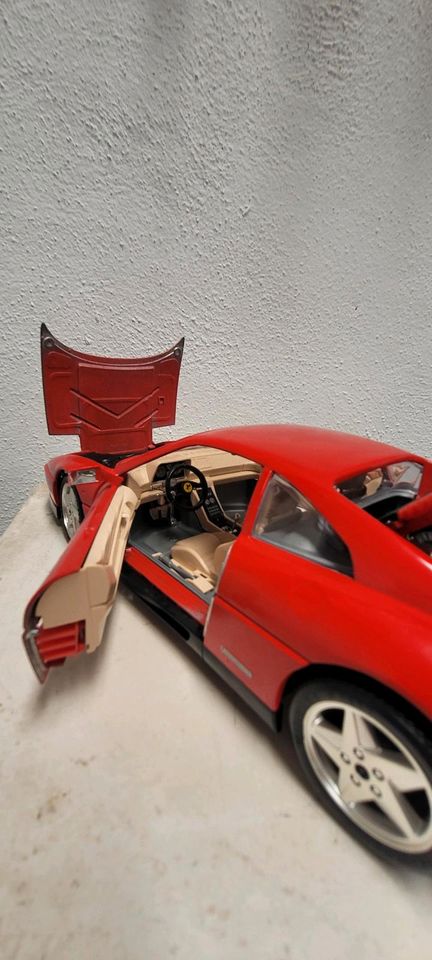 Modellauto Ferrari 348 tb in Wetzlar
