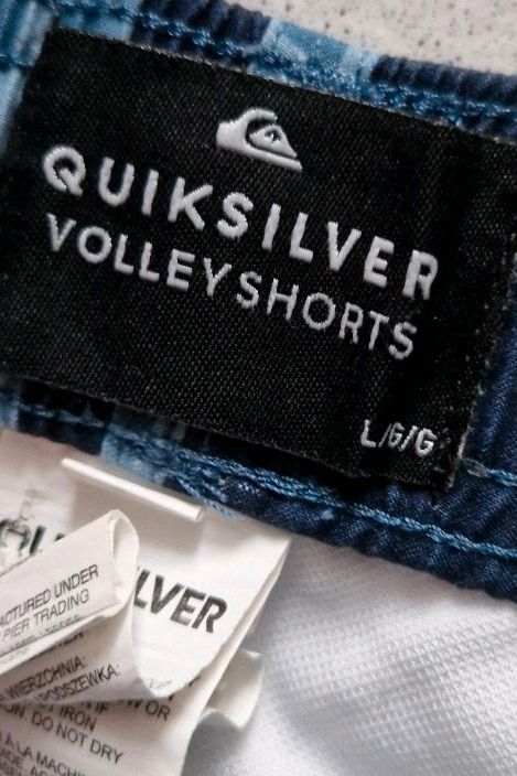 Quiksilver Badeshorts Badehose Volleyshorts Gr. L in Bellheim