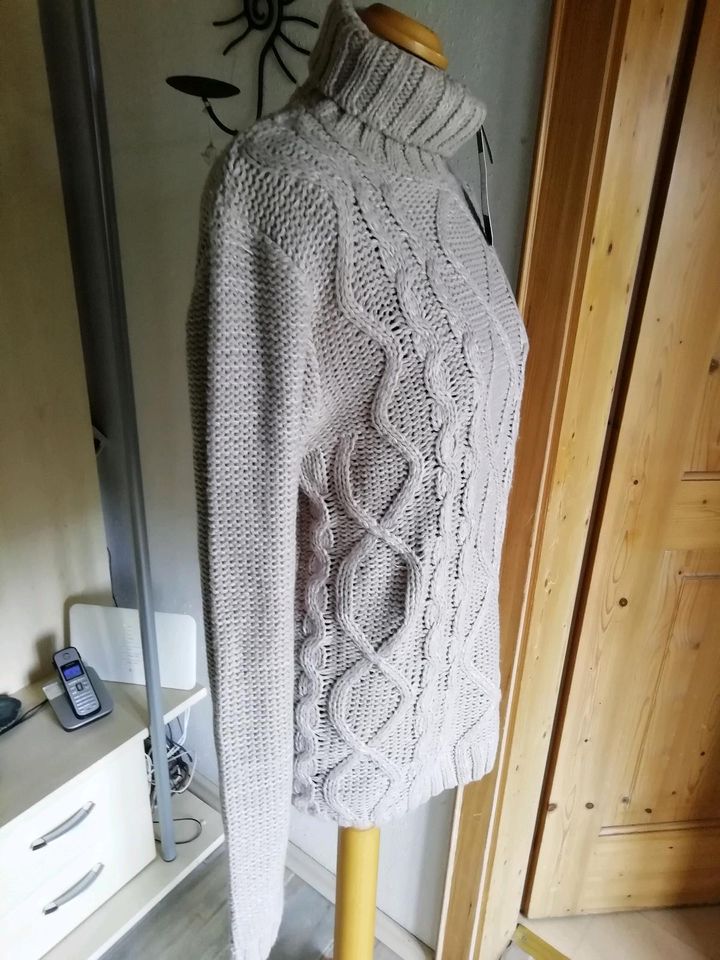 Strickpullover neu mit Etikett in Pfarrkirchen