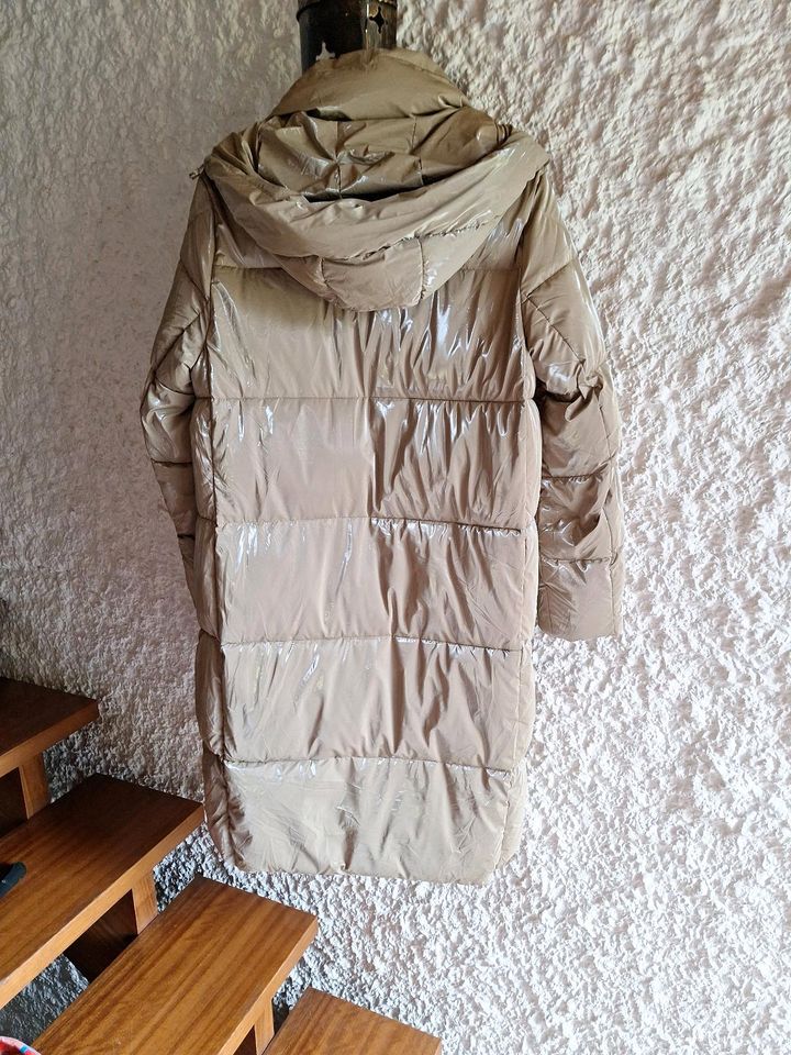 Steppjacke lang beige in Baesweiler